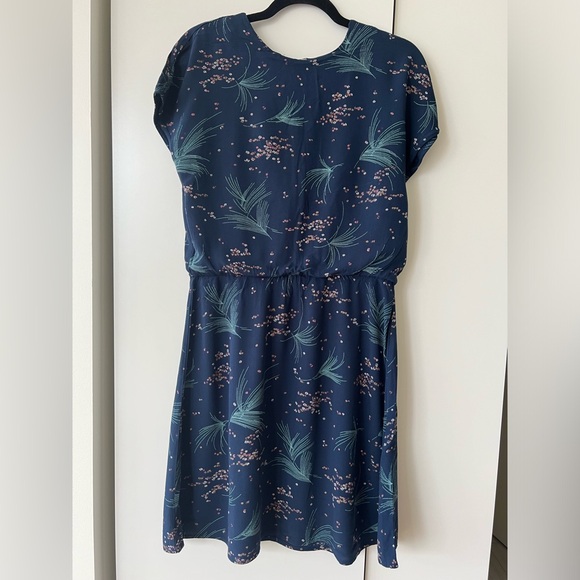 Patterned Mini-Dress - Picture 2 of 3